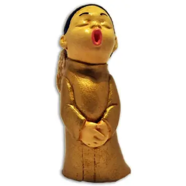 Statuette ange choriste doré aux cheveux noirs, de face, les doigts noués sur le ventre