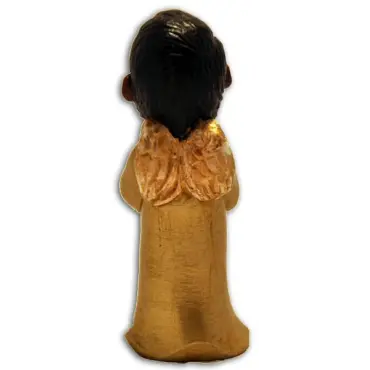 Choriste brun or vu de dos : cheveux noirs, ailes pâles sur la robe dorée