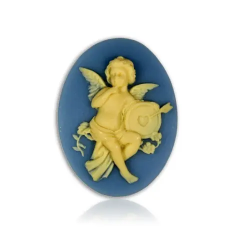 Broche camée cœur « L'Amour » bleu clair, l'ange et sa cible percée d'une flèche