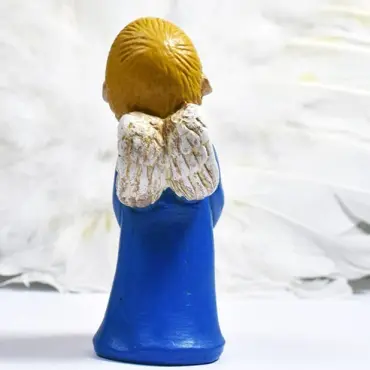 Dos du choriste bleu roi : cheveux blonds peints en mèches, ailes repliées