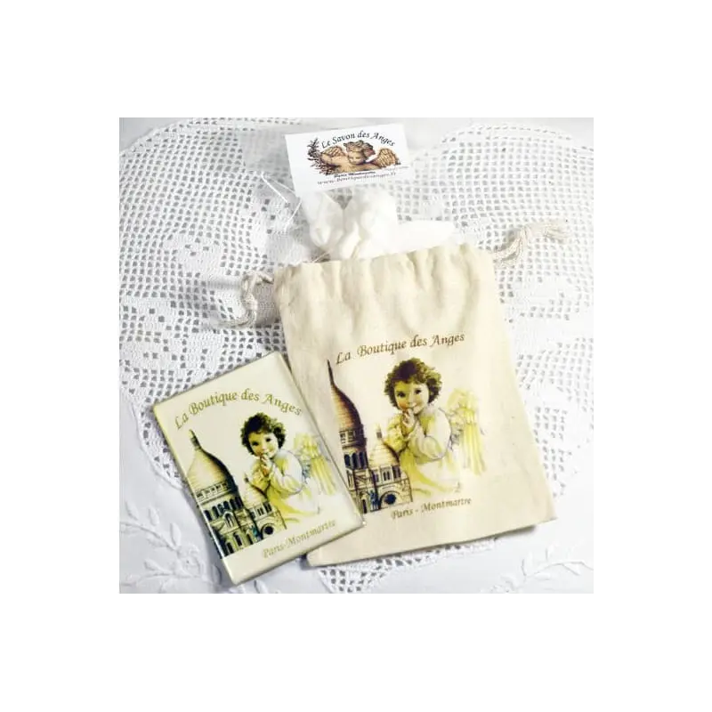 Ensemble avec le Savon des Anges blanc, le petit sac en coton écru et le magnet au Sacré-Cœur