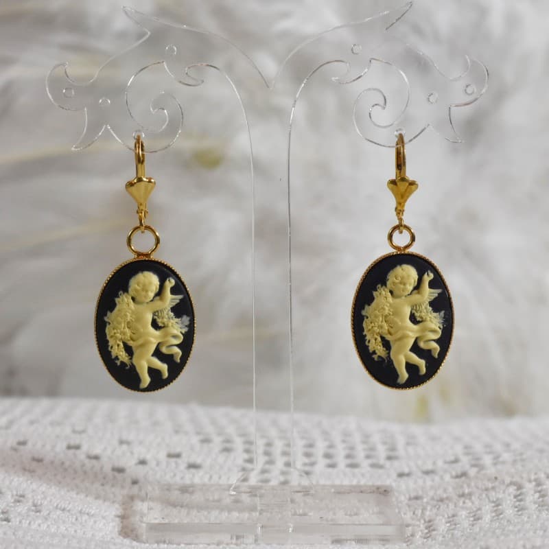 Lot Broche Camée Et Boucles D'oreilles Clous - Avec étui Et Citation - Occasion Bon état
